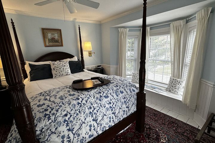Room 54 of 203