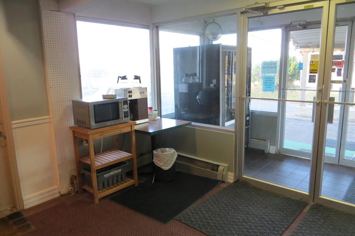 Room 15 of 15