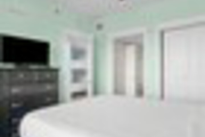 Room 101 of 444