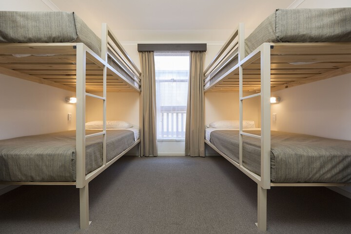 Room 9 of 150