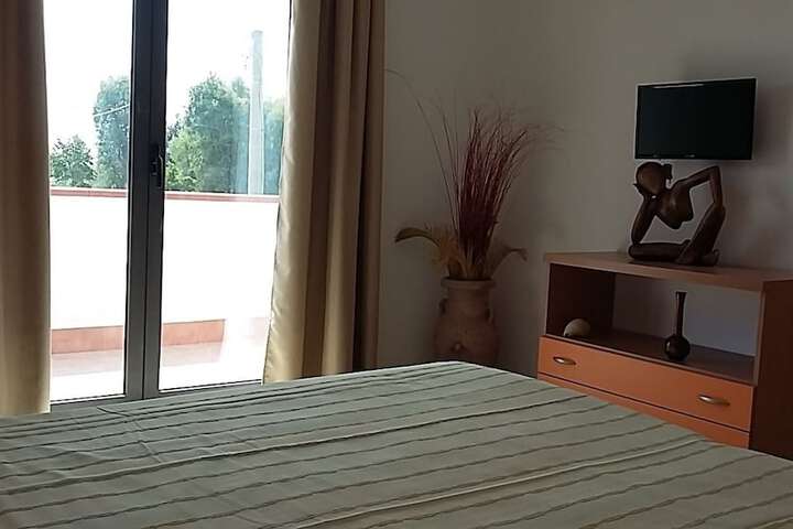 Room 5 of 15