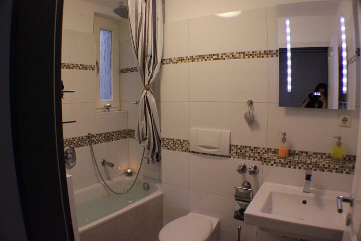 Room 65 of 78
