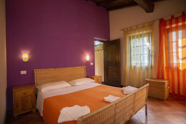Room 4 of 38