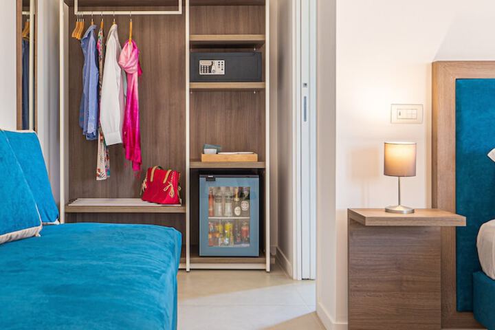 Room 12 of 31