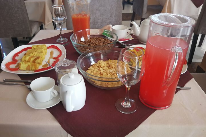 Breakfast/Coffee Service 21 of 25