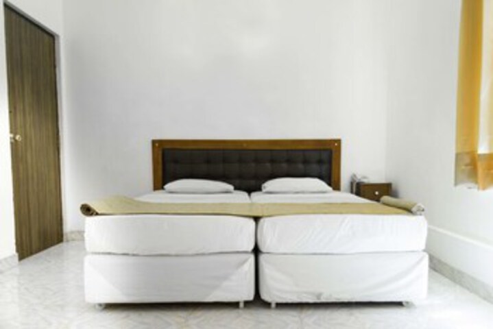 Room 18 of 26