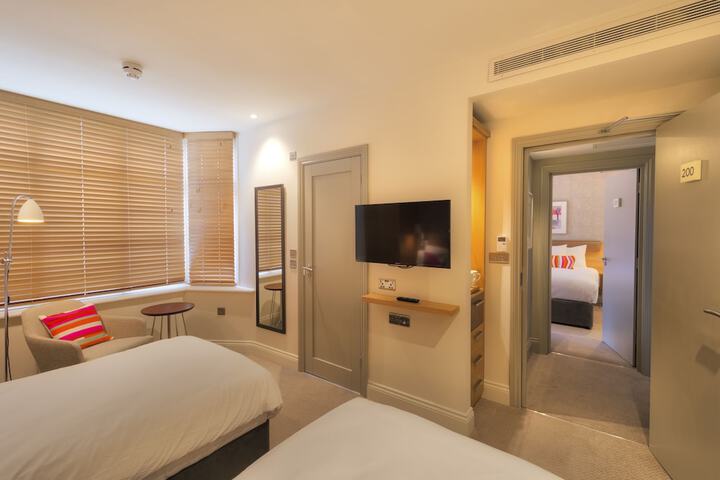 Room 8 of 51