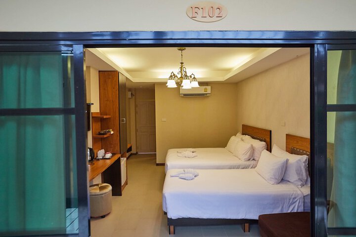 Room 38 of 94