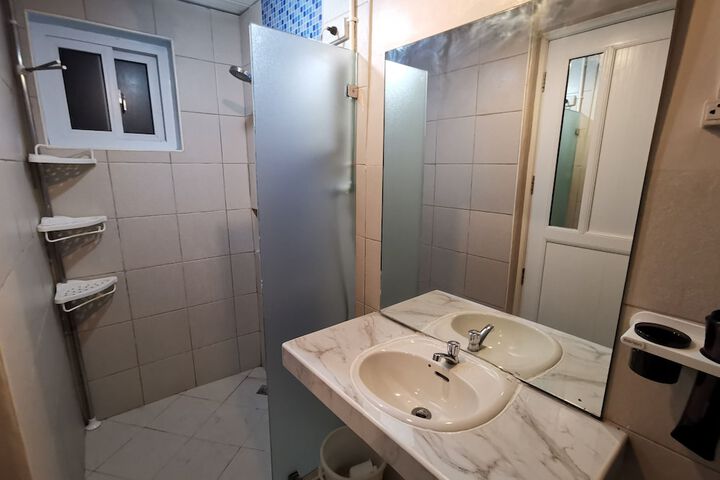 Room 53 of 125