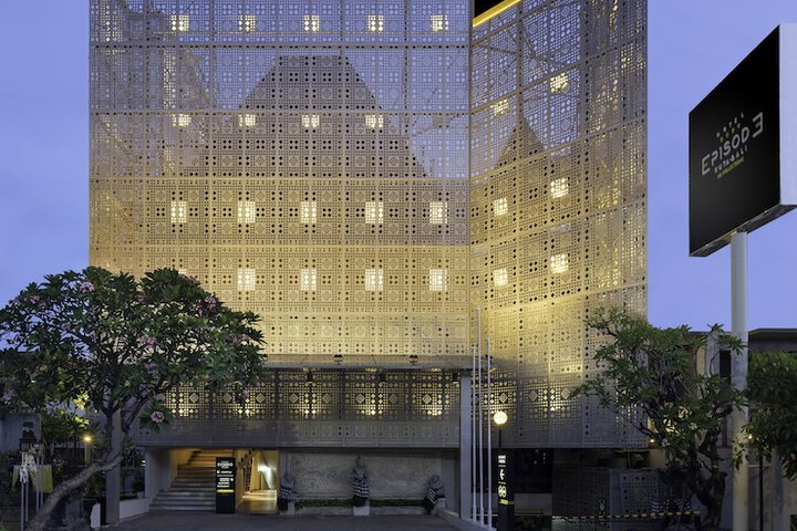 Hotel 63 of 64