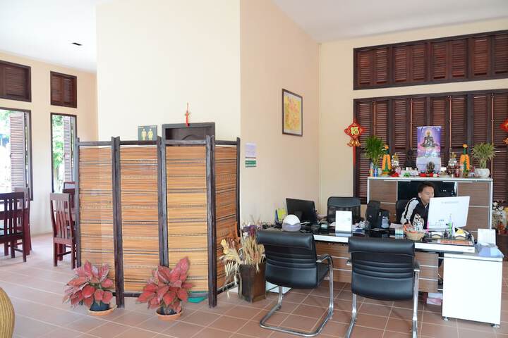 Hotel Interior 3 of 91