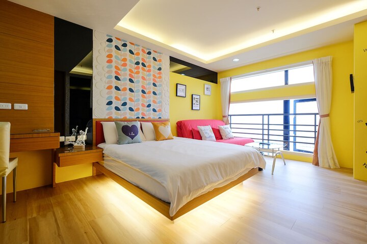 Room 7 of 60