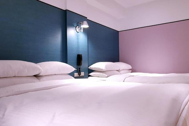 Room 17 of 26