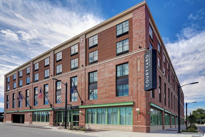 Courtyard by Marriott Manhattan Aggieville in Manhattan, KS