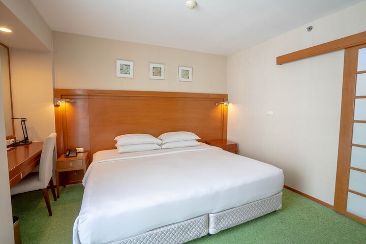 Room 14 of 62