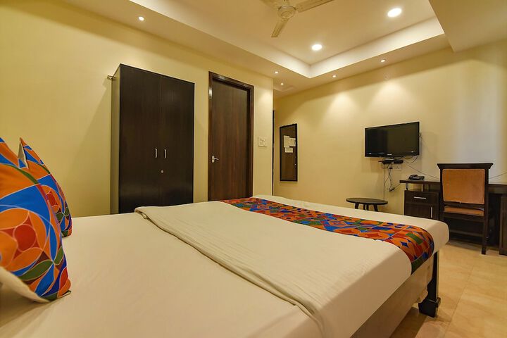 Room 18 of 27