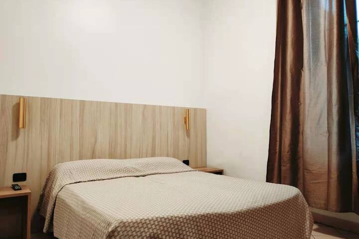 Room 2 of 23