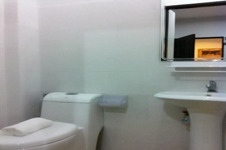 Room 8 of 35