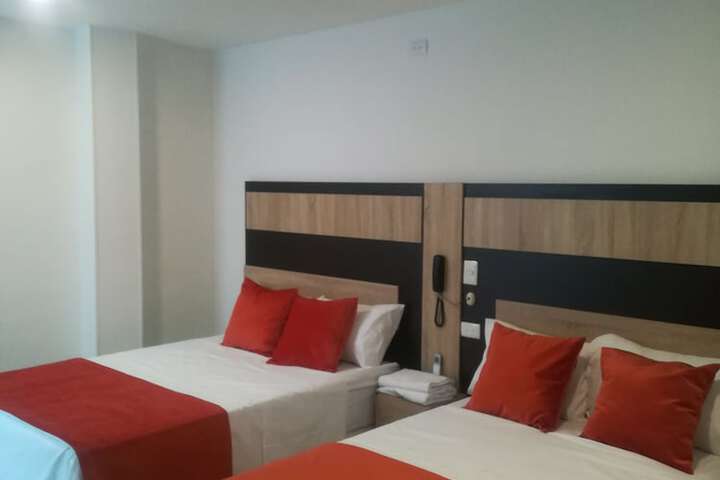 Room 12 of 21