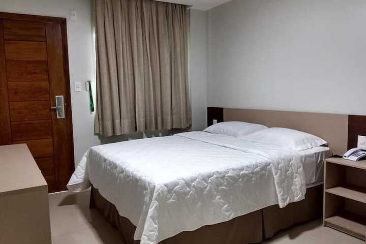 Room 7 of 34