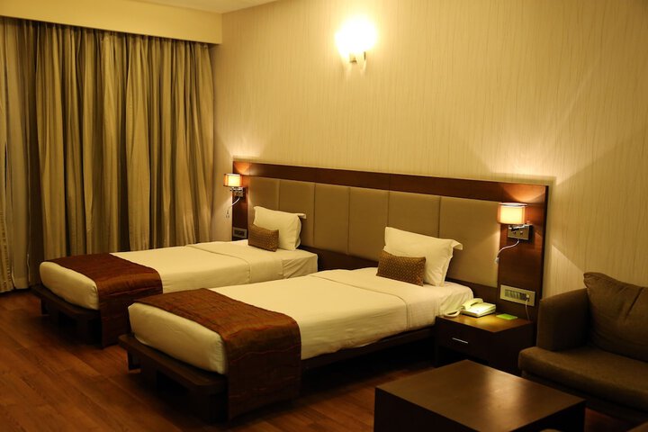 Room 6 of 39