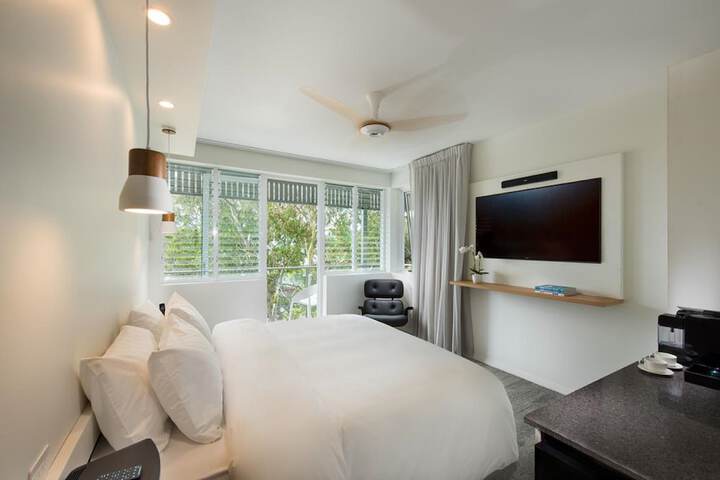 Room 18 of 49