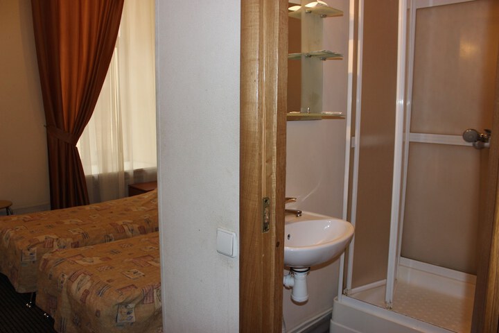 Room 15 of 39