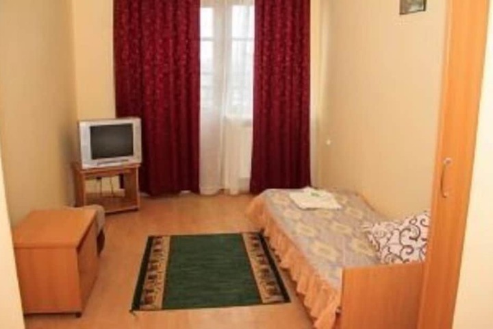 Room 11 of 20