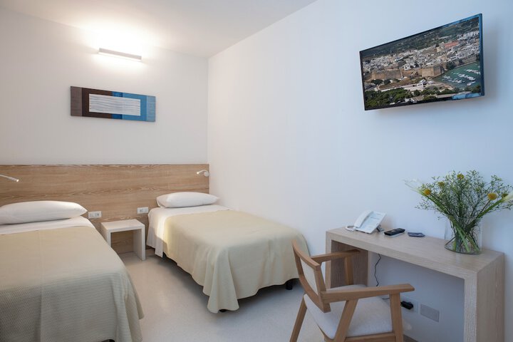 Room 15 of 52