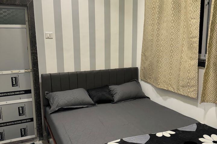 Room 5 of 50
