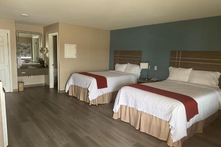 Room 7 of 16
