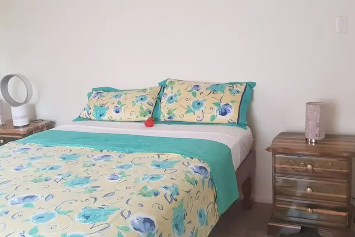 Room 2 of 12