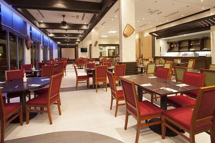 Dining Photos