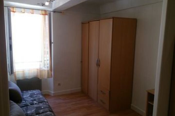 Room 5 of 5