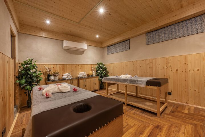 Spa 40 of 56