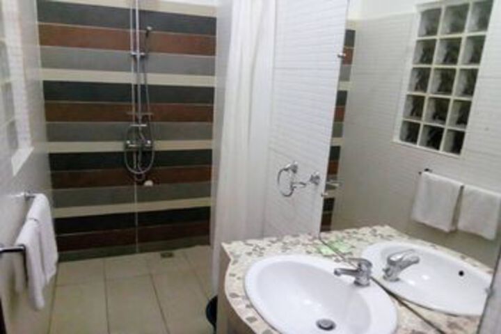Room 10 of 44