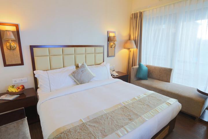 Room 12 of 53