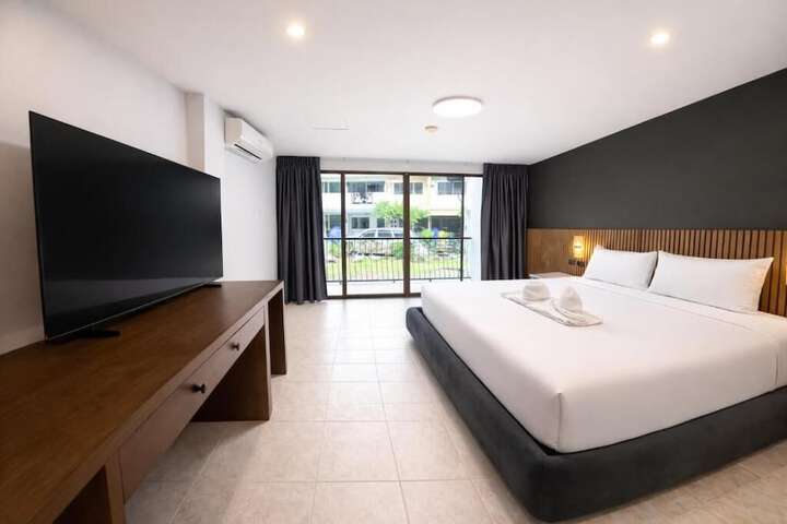 Room 6 of 39