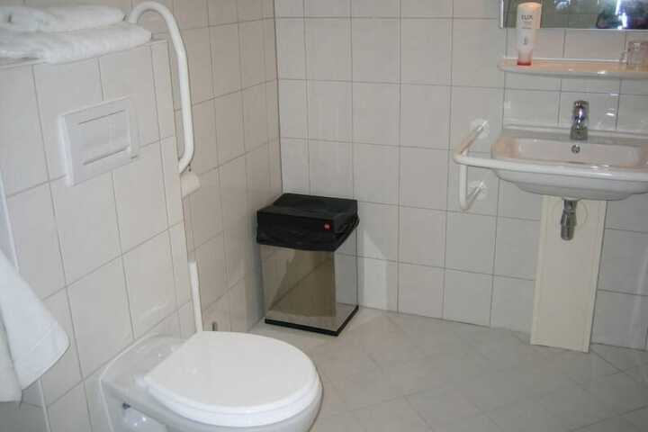 Room 34 of 54