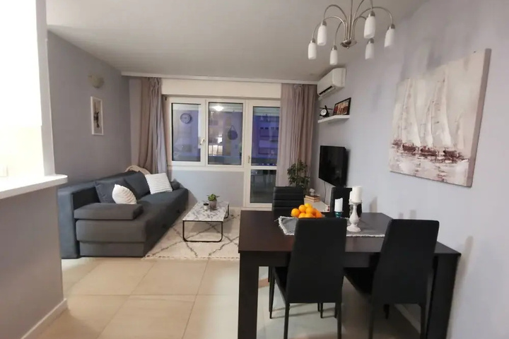 Room 2 of 15