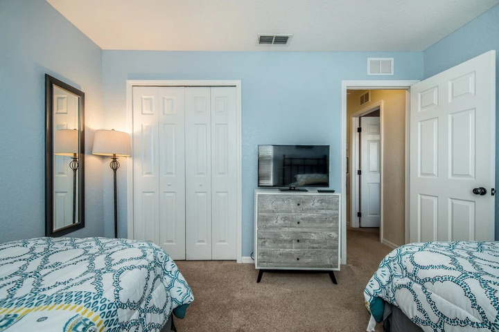 Room 3 of 18