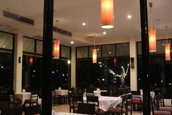 Dining Photos