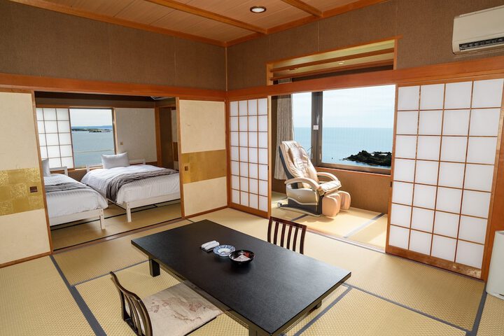 Room 6 of 72