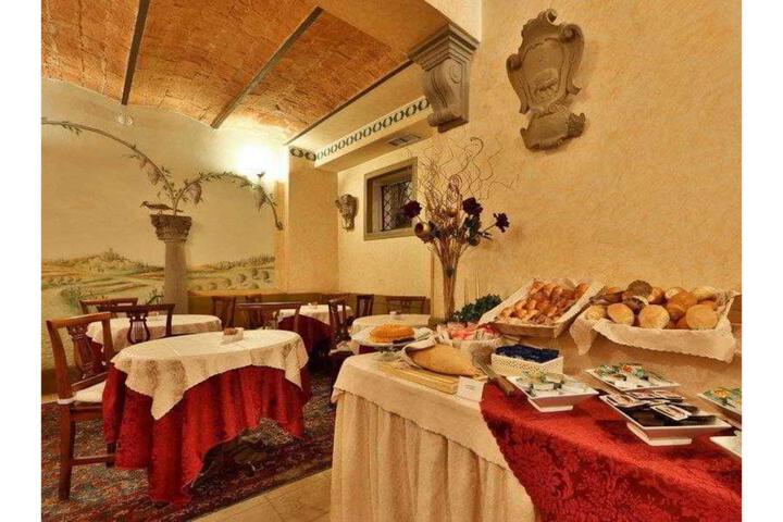 Dining 2 of 6