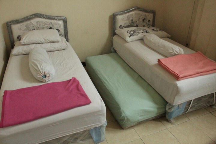 Room 6 of 19