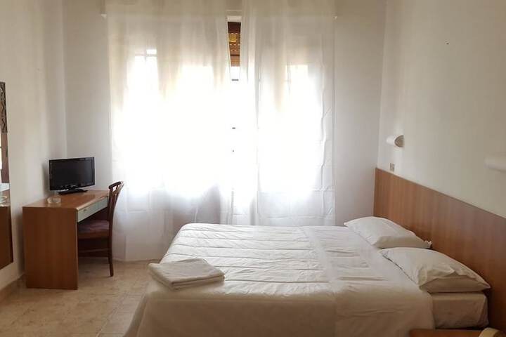Room 3 of 12