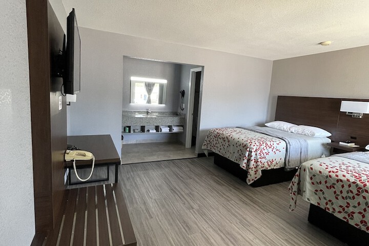 Room 14 of 42