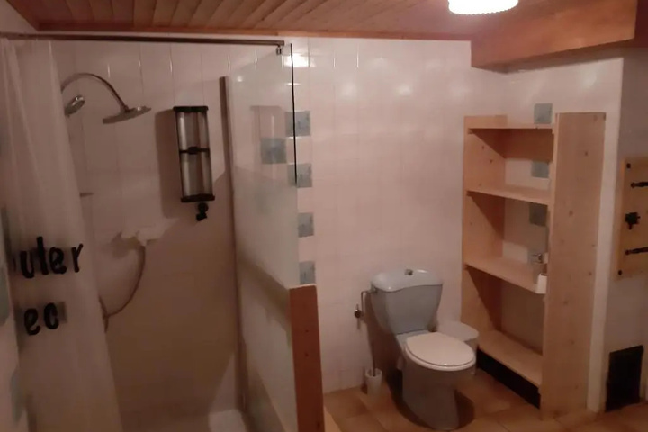 Room 3 of 3