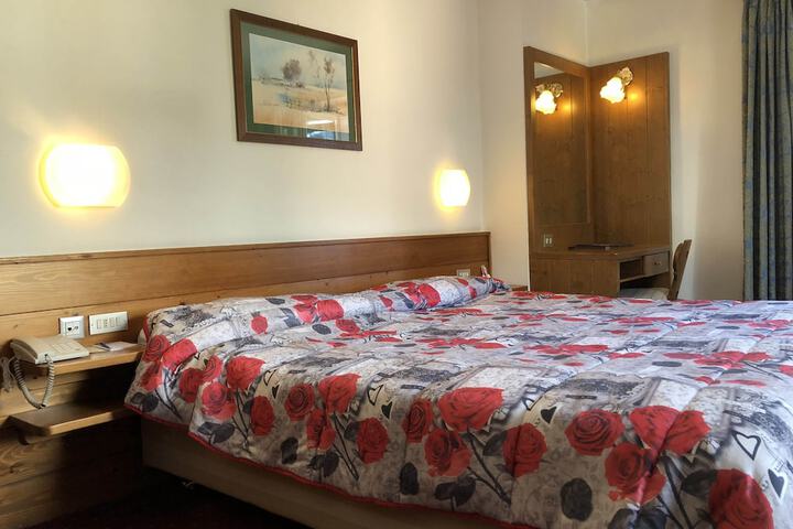 Room 24 of 72