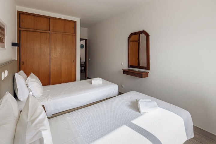 Room 14 of 114
